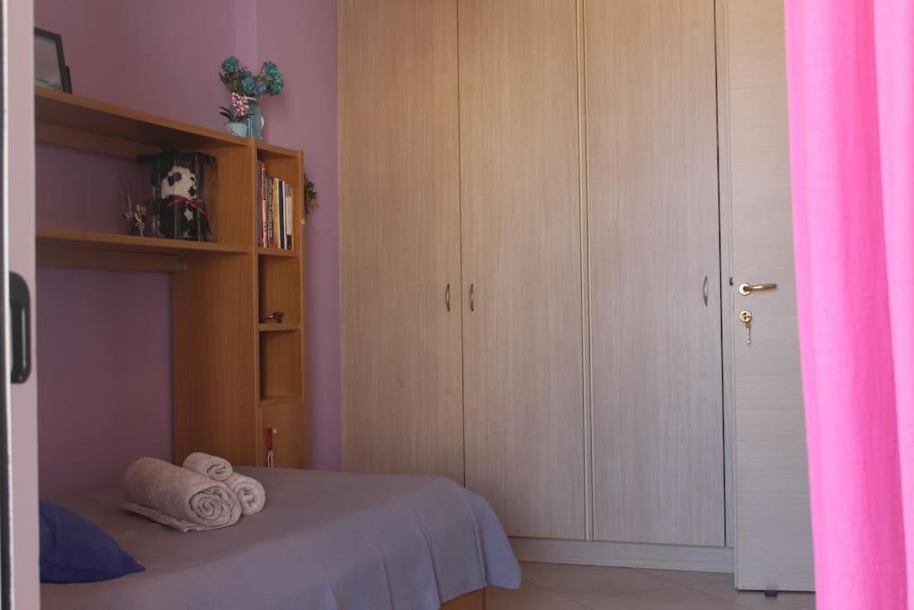 Maria'S Airport Apartment Koropi Exterior foto